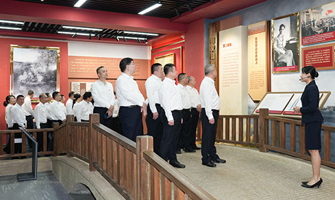 “賡續紅色血脈 踐行實干擔當” <br>參觀葉劍英紀念館與故居